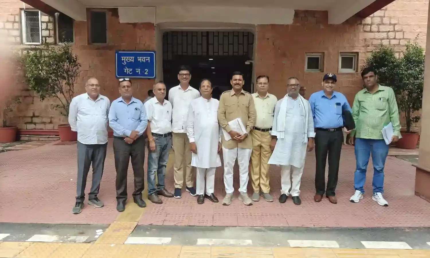 कर्मचारी महासंघ एकीकृत के मांग पत्र पर मुख्य सचिव से हुई वार्ता कर्मचारी महासंघ एकीकृत के मांग पत्र पर मुख्य सचिव से हुई वार्ता