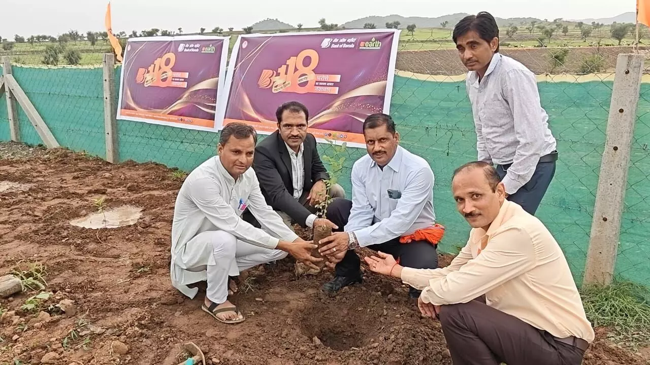 शाहपुरा में किया पौधारोपण शाहपुरा में किया पौधारोपण