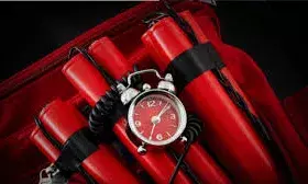 दिल्ली के बाद बेंगलुरु के 40 स्कूलों को मिली बम से उड़ाने की धमकी