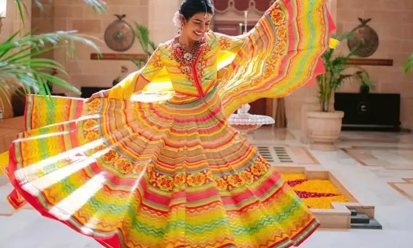 एक से बढ़कर एक ड्रेसेस, हर लड़की करना चाहती है इसे Try