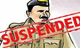 जन्मदिन पार्टी में हिस्ट्रीशीटर के साथ दिखे पुलिस के दो हैडकांस्टेबल सस्पेंड, वीडियो वायरल होने पर एसपी ने दिये आदेश