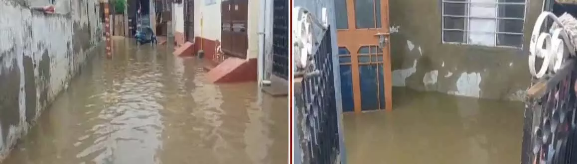 अजमेर में भारी बारिश से बिगड़े हालात, मोतीनगर जलमग्न अजमेर में भारी बारिश से बिगड़े हालात, मोतीनगर जलमग्न