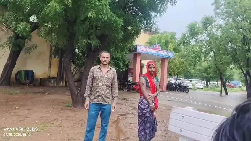 थलकलां - प्रशासक ने संवैधानिक अधिकारों का किया हनन,कहा तुम नीची जाति के लोगो की क्या औकात, तुमने मुझे वोट नही दिया,मारपीट कर दी जातिगत गालियां