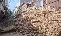 सदर बाजार में चार मंजिला इमारत गिरी,बड़ा हादसा टला