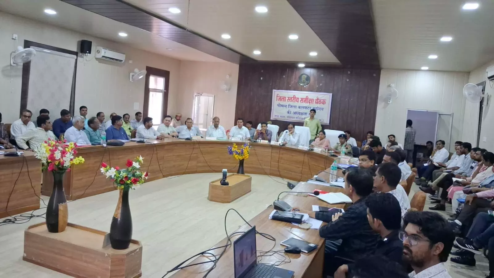 मुख्यमंत्री भजनलाल शर्मा के प्रस्तावित निंबाहेड़ा दौरे को लेकर तैयारियों की समीक्षा