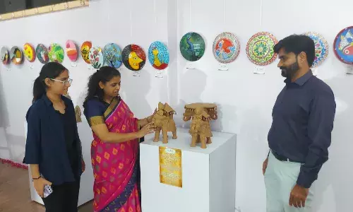 कला को घर-घर पहुँचाने का संकल्प