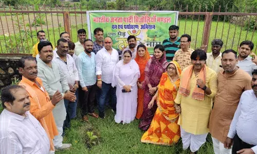 भाजपा काएक पेड़ मां के नाम अभियान शुरु