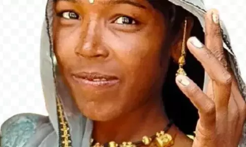 मोटरसाइकिल की टक्कर से महिला की मौत