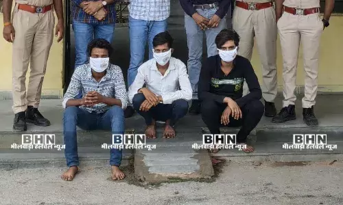 पिता पुत्र पर राह चलते एसिड फेकने वाले तीन आरोपी गिरफतार