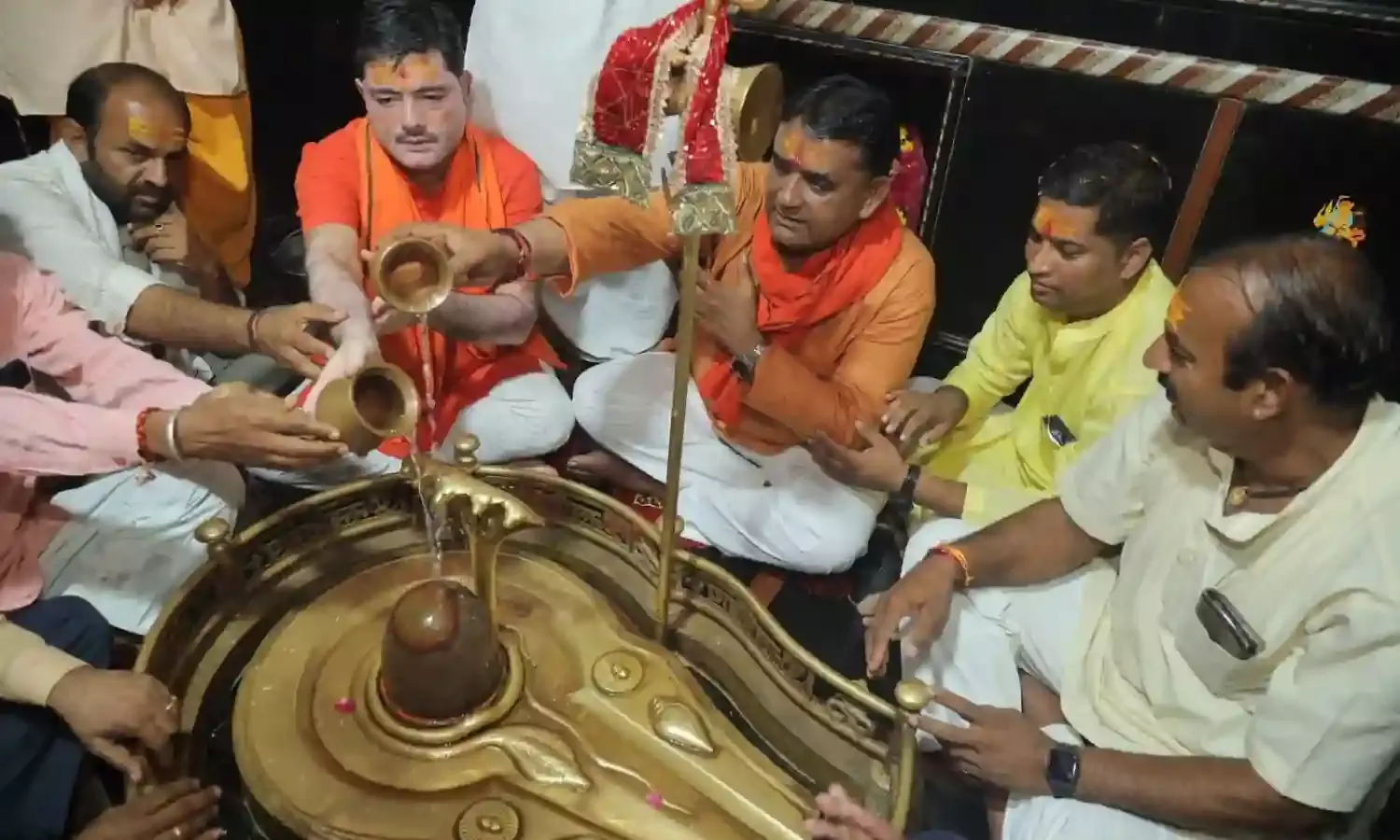 गोपालेश्वर मंदिर में विधायक सांखला ने किया शह शस्त्रधारा रुद्धा भिषेक