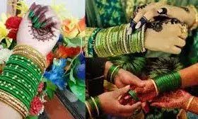 हरी चुनर में लिपटी धरती और हरे बिंदी में सजी नारी – यही है हरियाली तीज