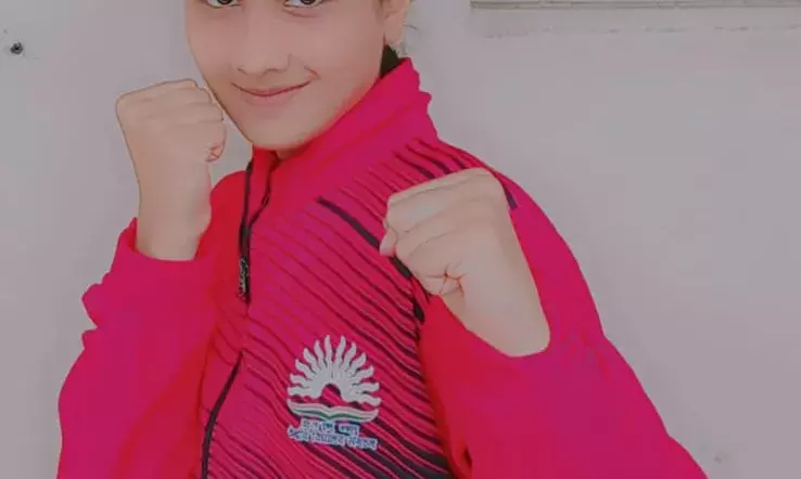 देविका श्रोत्रिय राष्ट्रीय बॉक्सिंग प्रतियोगिता के लिए रवाना देविका श्रोत्रिय राष्ट्रीय बॉक्सिंग प्रतियोगिता के लिए रवाना