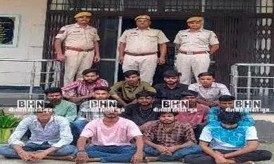 रीको में बिना वजह घूमते 13 लोगों को पुलिस ने किया गिरफ्तार