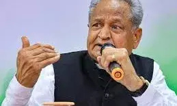 मैंने पहले ही कहा था,उन पर दबाव है,उपराष्ट्रपति धनखड़ के इस्तीफे पर बोले - गहलोत