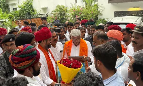 मालासेरी डूंगरी के पुजारी हेमराज पोसवाल ने देव भक्तों के नेतृत्व में केंद्रीय मंत्रियों से की मुलाक़ात