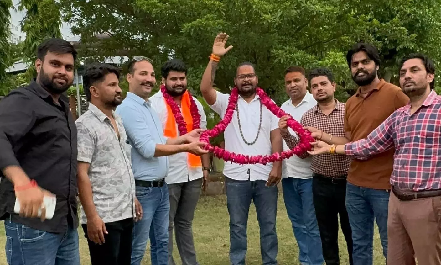 त्रिशूल कावड़ यात्रा   के भक्त  सेन का किया सम्मान