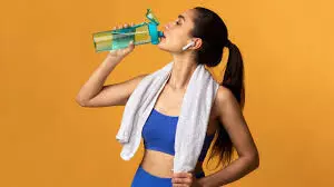 जब आप हर रात सोने से पहले पीने लगेंगे एक ग्लास गुनगुना पानी? तो क्या होगा !