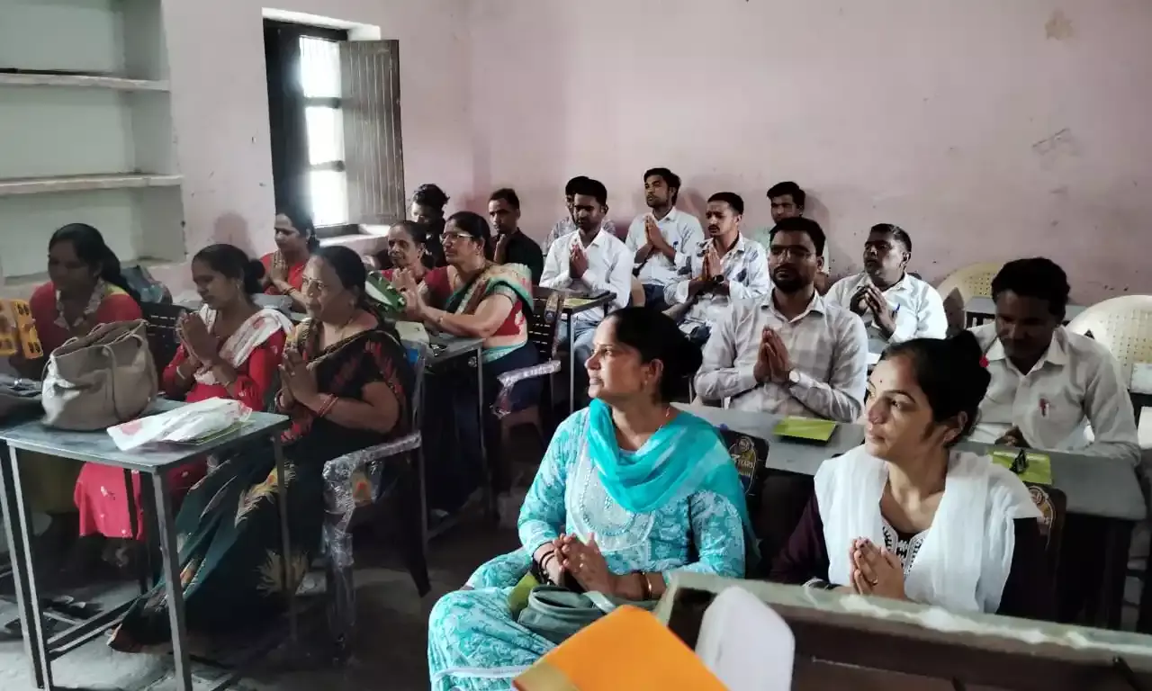 आलमास में कलस्टर कार्यशाला संपन्न