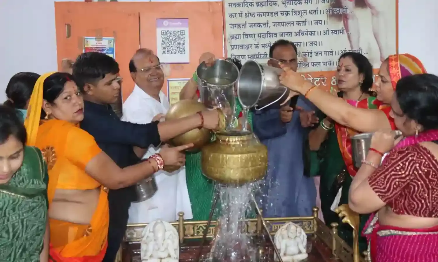 निंबार्क आश्रम में आस्था का सैलाब: हरिद्वार के पावन गंगाजल से हुआ नर्वदेश्वर महादेव का भव्य सहस्त्राभिषेक