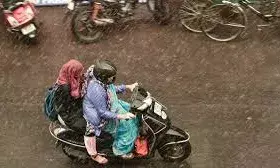 भीलवाड़ा में मौसम बदलेगा मिजाज, बारिश से मिल सकती है राहत भीलवाड़ा में मौसम बदलेगा मिजाज, बारिश से मिल सकती है राहत