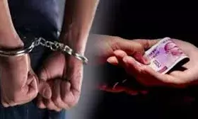 पटवारी 10 हजार रुपये की रिश्वत लेते रंगे हाथ गिरफ्तार