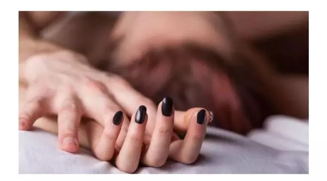 छात्रों को फाइव स्टार होटलों में ले जाती थी टीचर, फिर शराब पिलाकर बनाती थी संबंध; अब कोर्ट से मिल गई जमानत