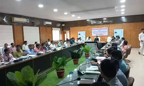 असुरक्षित भवनों को चिन्हित कर सुरक्षा के पुख्ता इंतजाम करें प्रभारी सचिव