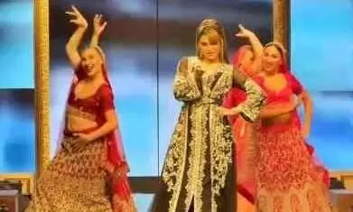 बाॅलीवुड एक्ट्रेस उर्वशी रौतेला एक बार फिर चर्चा में, शानदार परफॉर्मेंस से दर्शकों का दिल जीता