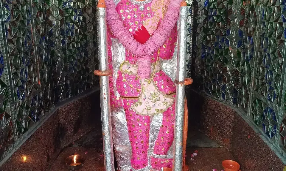 चंवरा के बालाजी में विशाल रक्तदान शिविर का आयोजन चंवरा के बालाजी में विशाल रक्तदान शिविर का आयोजन