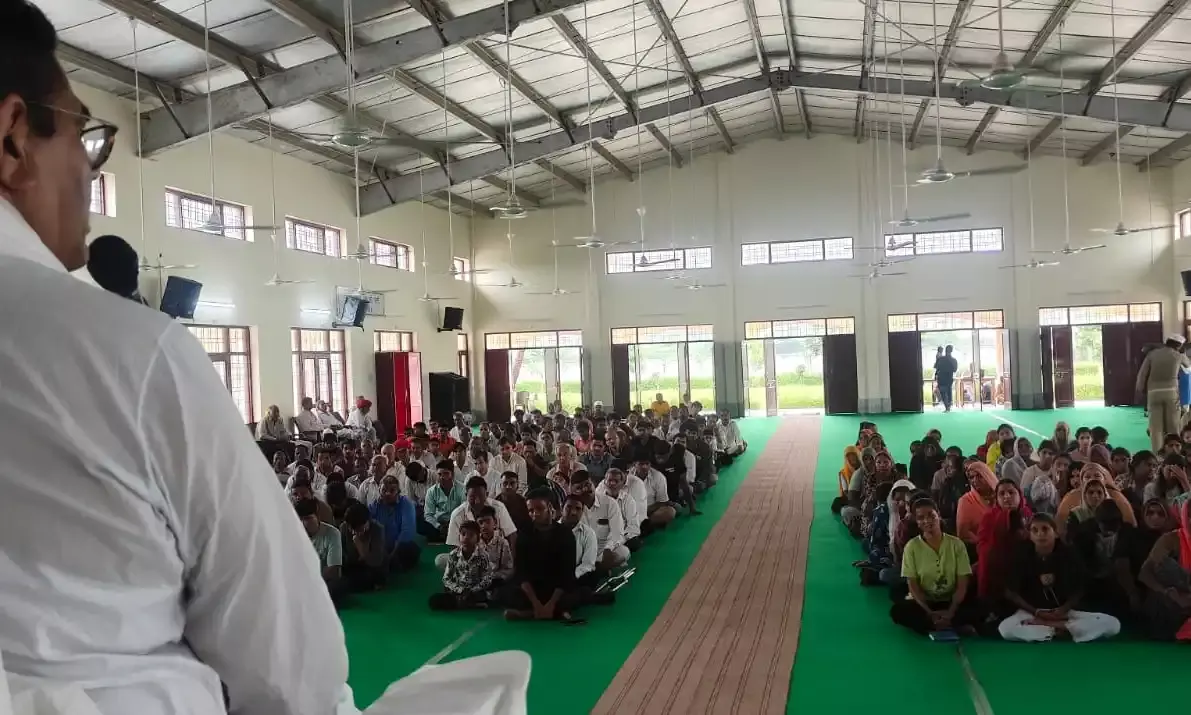 निरंकार से सीधा नाता जोड़ने पर ही खुलते हैं जीवन मे भाग्य के द्वार