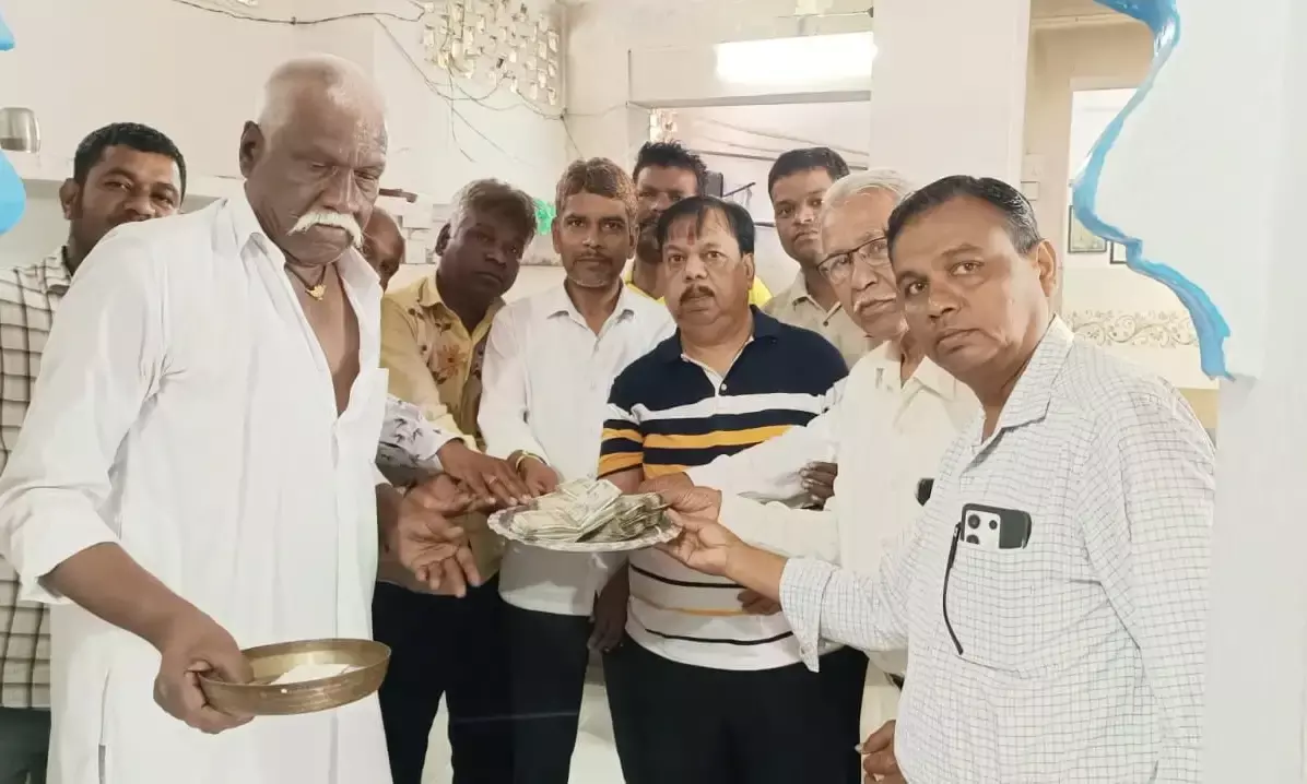 कोली समाज करेगा सौ वर्ष पुराने पौराणिक देव नारायण देवालय पर शिखर कलश स्थापना कोली समाज करेगा सौ वर्ष पुराने पौराणिक देव नारायण देवालय पर शिखर कलश स्थापना