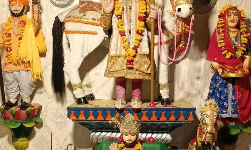 देर रात तक चली भजन संध्या देर रात तक चली भजन संध्या