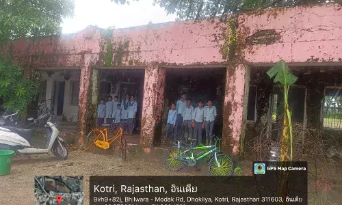 कोटडी रा: उ: मा: मि: वि: ढोकलिया में शिक्षा द्वार दे रहा हादसे को न्योता कोटडी रा: उ: मा: मि: वि: ढोकलिया में शिक्षा द्वार दे रहा हादसे को न्योता