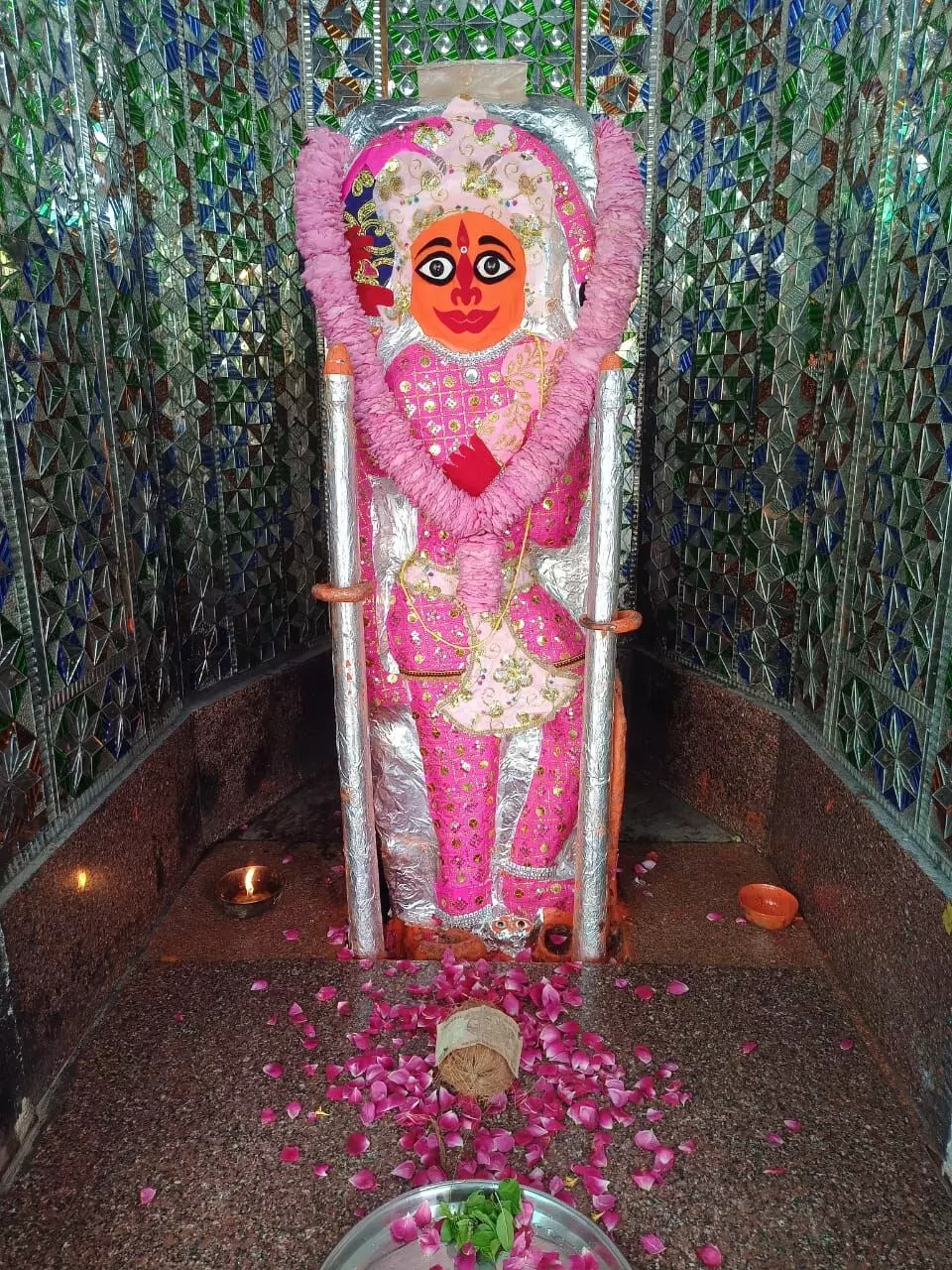 चंवरा के बालाजी में विशाल रक्तदान शिविर का आयोजन