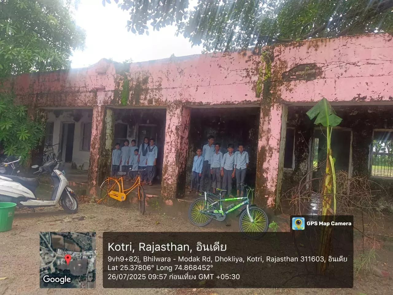 कोटडी रा: उ: मा: मि: वि: ढोकलिया में शिक्षा द्वार दे रहा हादसे को न्योता कोटडी रा: उ: मा: मि: वि: ढोकलिया में शिक्षा द्वार दे रहा हादसे को न्योता