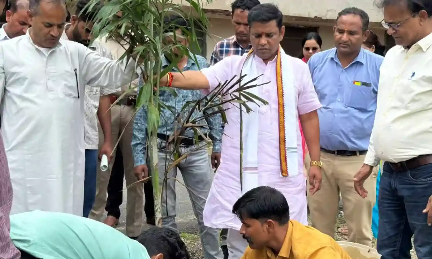 अपनी जड़ो से जुडना ही सच्ची प्रगति की दिशा है - विधायक बैरवा