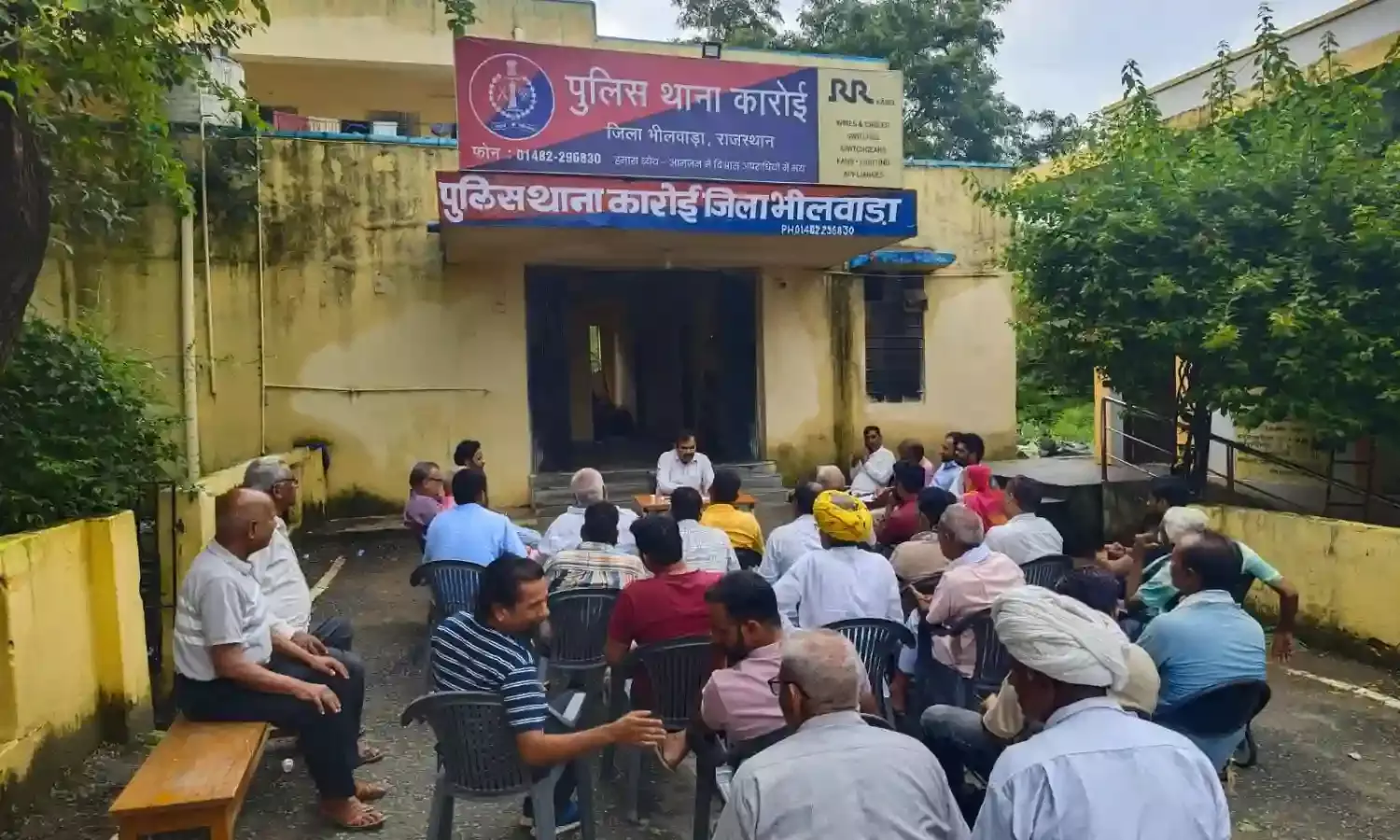 कारोई थाना में सीएलजी की बैठक सम्पन्न कारोई थाना में सीएलजी की बैठक सम्पन्न