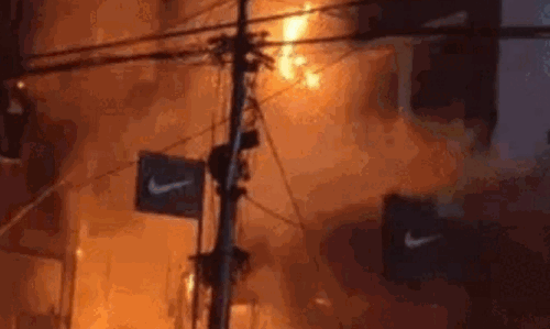 पटना में होटल में लगी आग, खिड़कियों से लोगों ने लगाई छलांग: 5 घायल,15 को बचाया