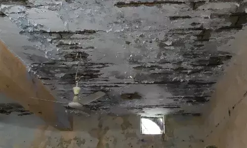 पंचमुखी मोक्षधाम में स्थित जिम की छत जर्जर, हादसे का डर