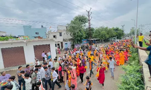 पूर्व सहकारिता मंत्री आंजना की ओर से कावड़ यात्रा का पुष्प वर्षा कर किया स्वागत