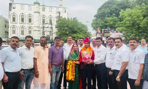 बॉक्सिंग में राष्ट्रीय स्तर पर पदक जीतने पर देविका का हुआ स्वागत