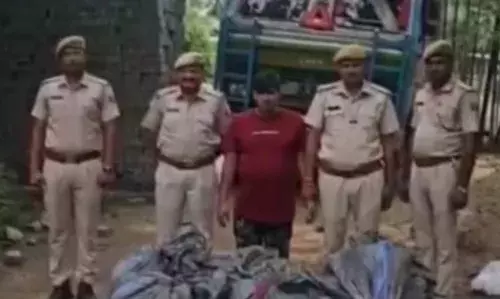 कपड़े की गांठों की आड़ में तस्करी कर ले जा रहा 144 किलो अफीम डोडा चूरा बबरामद चालक की गिरफ्तार