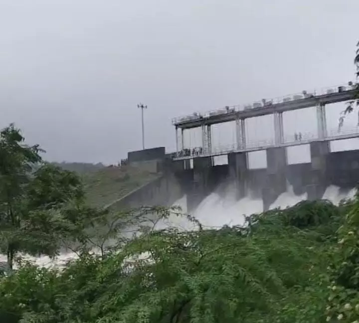 जैतपुरा बांध के अब 6 गेट खोले जैतपुरा बांध के अब 6 गेट खोले