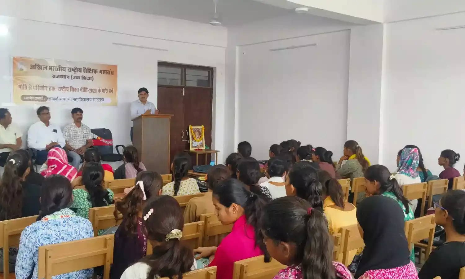 राष्ट्रीय शिक्षा नीति ही बदलेगी राष्ट्र का भविष्य - दिग्विजय सिंह