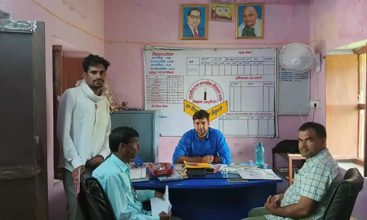 तहसीलदार चौधरी ने धनोप विद्यालय का निरीक्षण कर लिया जायजा