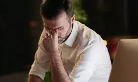 आपका शरीर चुपचाप लगा रहा है मदद की गुहार! इन 5 Silent Signals पहचानें नहीं तो उठाकर ले जाएंगे यमराज