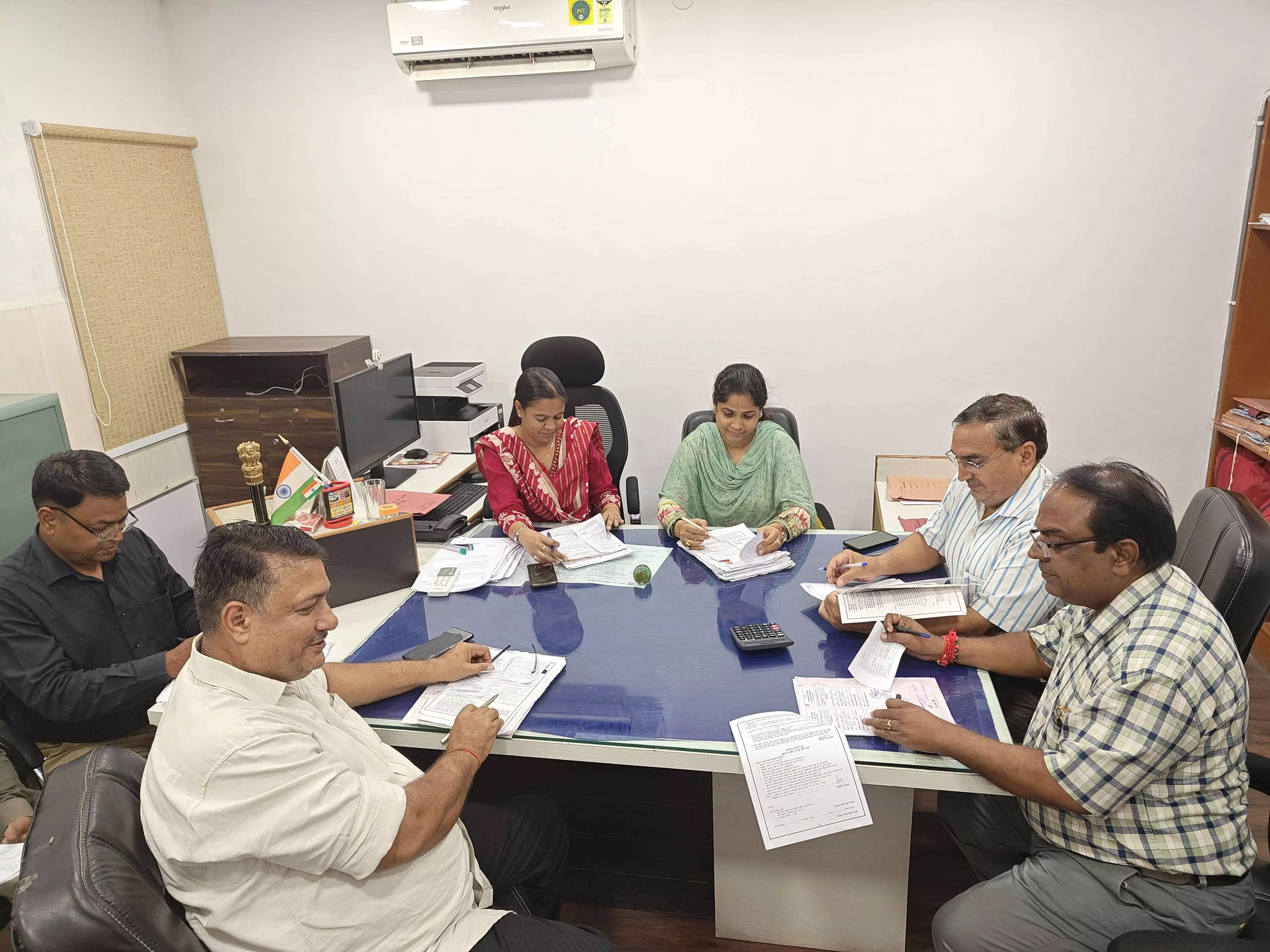 आवेदनों की त्वरित जांच हेतु अधिकारियों की नियुक्ति, सभी योजनाओं में हो रहा है त्वरित रूप से परीक्षण कार्य आवेदनों की त्वरित जांच हेतु अधिकारियों की नियुक्ति, सभी योजनाओं में हो रहा है त्वरित रूप से परीक्षण कार्य