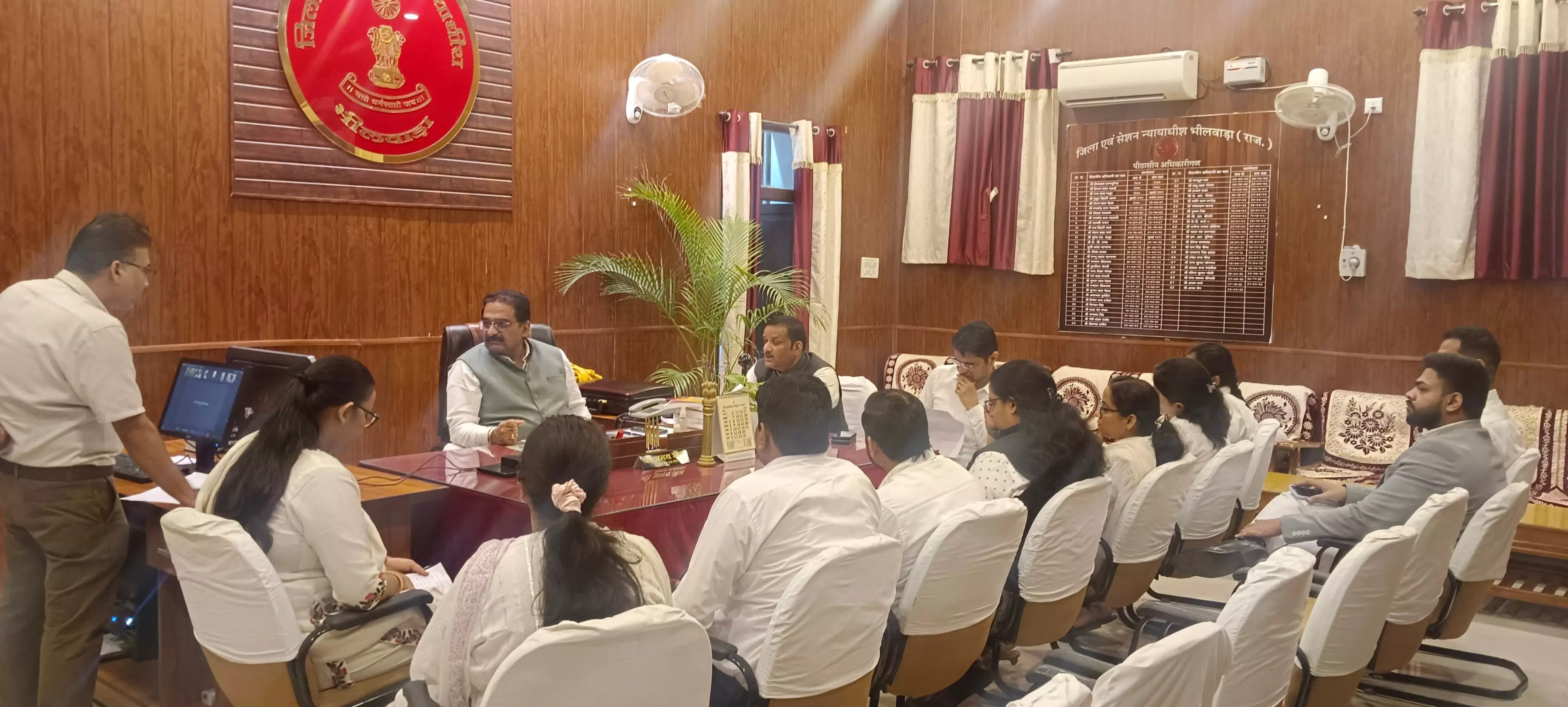 अभियान के सफल आयोजन हेतु बैठक जिला एवं सेशन न्यायाधीश ने दिए निर्देश