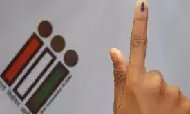 तैयारियों में जुटा आयोग, … मतदाता सूची तैयार,सरकार की प्रक्रिया अधूरी