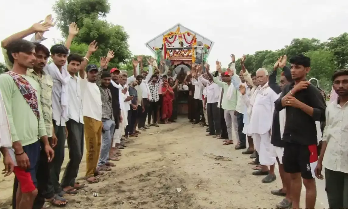 भगवान श्री मांगट देव की 23 वीं पदयात्रा का शाहपुरा में स्वागत